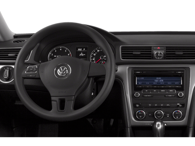 2015 Volkswagen Passat 1.8T SE w/Sunroof/Nav