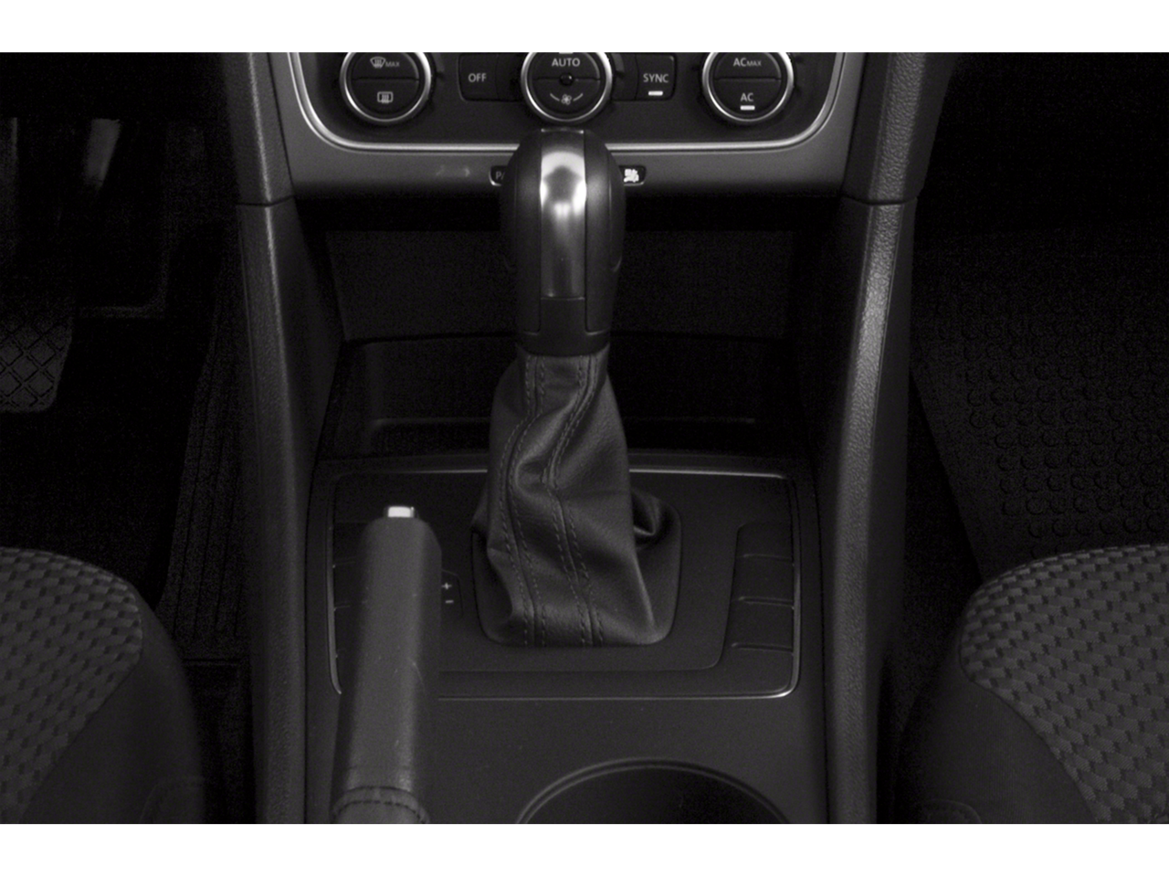 2015 Volkswagen Passat 1.8T SE w/Sunroof/Nav