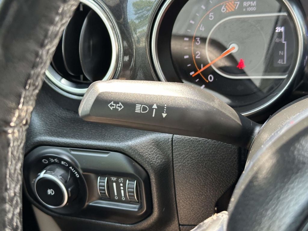 2020 Jeep Wrangler Unlimited Sahara Altitude