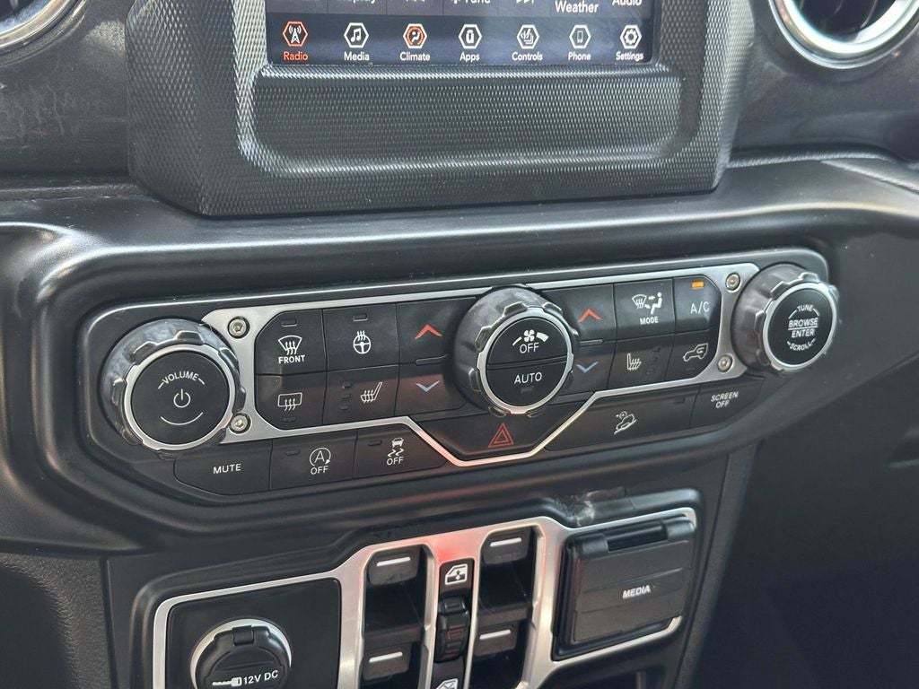 2020 Jeep Wrangler Unlimited Sahara Altitude