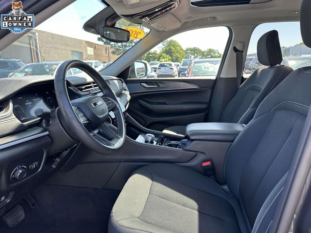 2023 Jeep Grand Cherokee Laredo X
