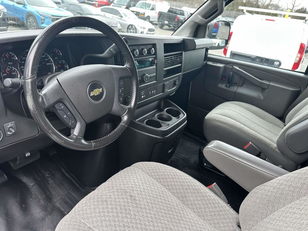 2022 Chevrolet Express 2500 Work Van Cargo