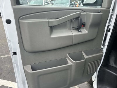 2022 Chevrolet Express 2500 Work Van Cargo