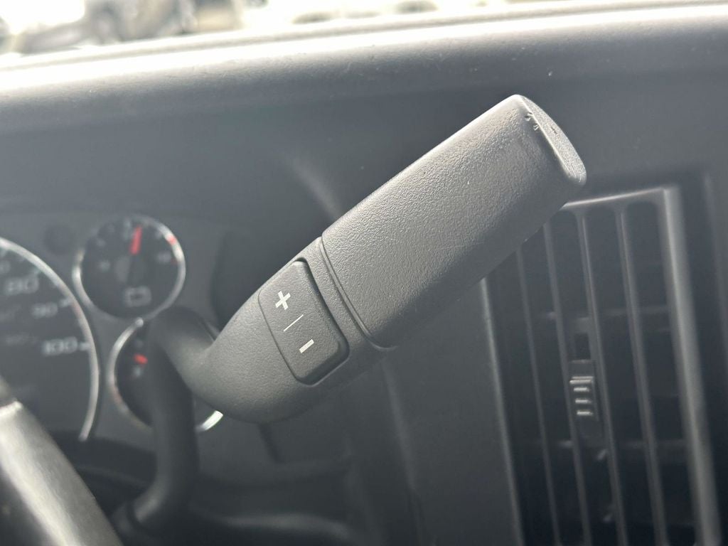 2022 Chevrolet Express 2500 Work Van Cargo