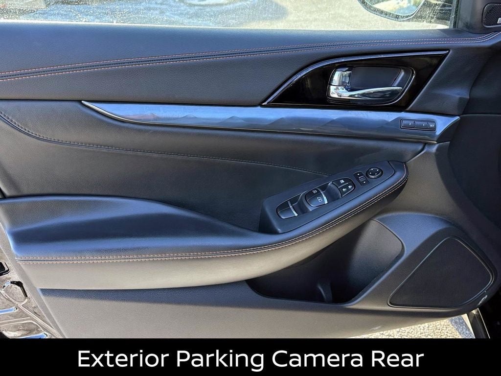 2023 Nissan Maxima SR