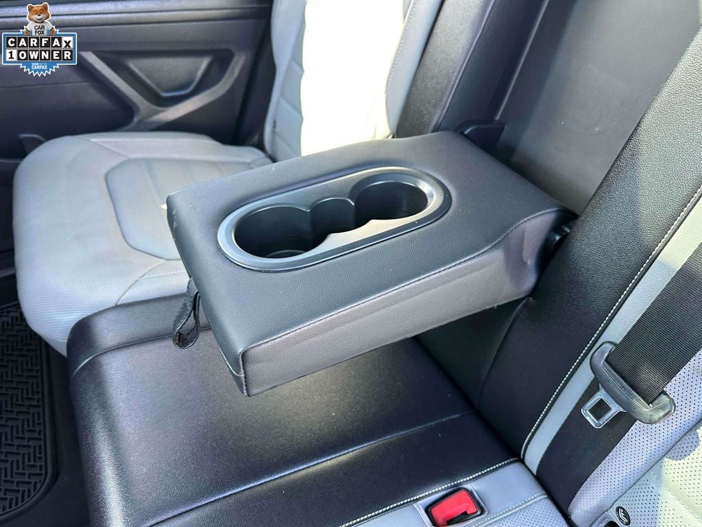 2024 Volkswagen Atlas Cross Sport 2.0T SEL R-Line