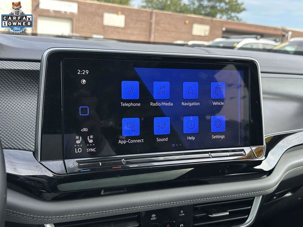2024 Volkswagen Atlas Cross Sport 2.0T SEL R-Line