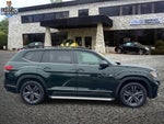2021 Volkswagen Atlas 3.6L V6 SE w/Technology R-Line