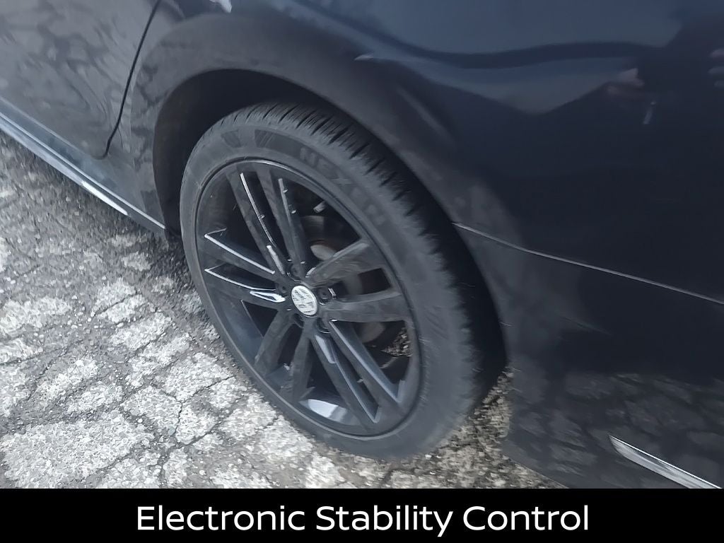 2018 Volkswagen Passat 2.0T R-Line