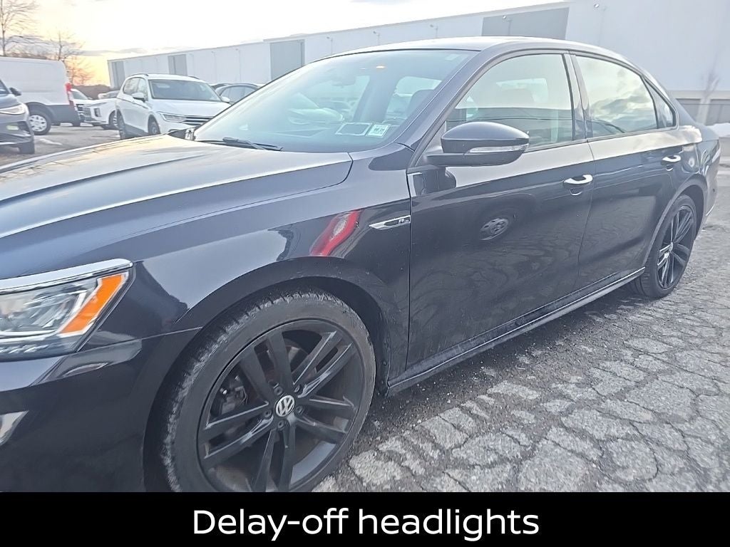 2018 Volkswagen Passat 2.0T R-Line