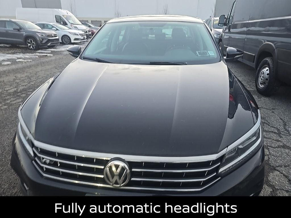 2018 Volkswagen Passat 2.0T R-Line