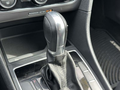 2018 Volkswagen Passat 2.0T R-Line