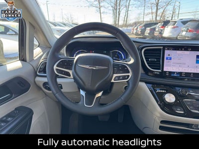 2023 Chrysler Pacifica Hybrid Touring L