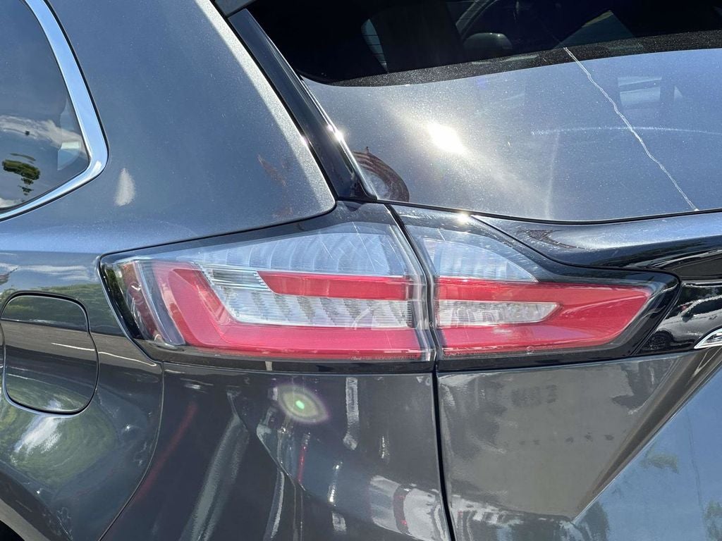 2020 Ford Edge Titanium