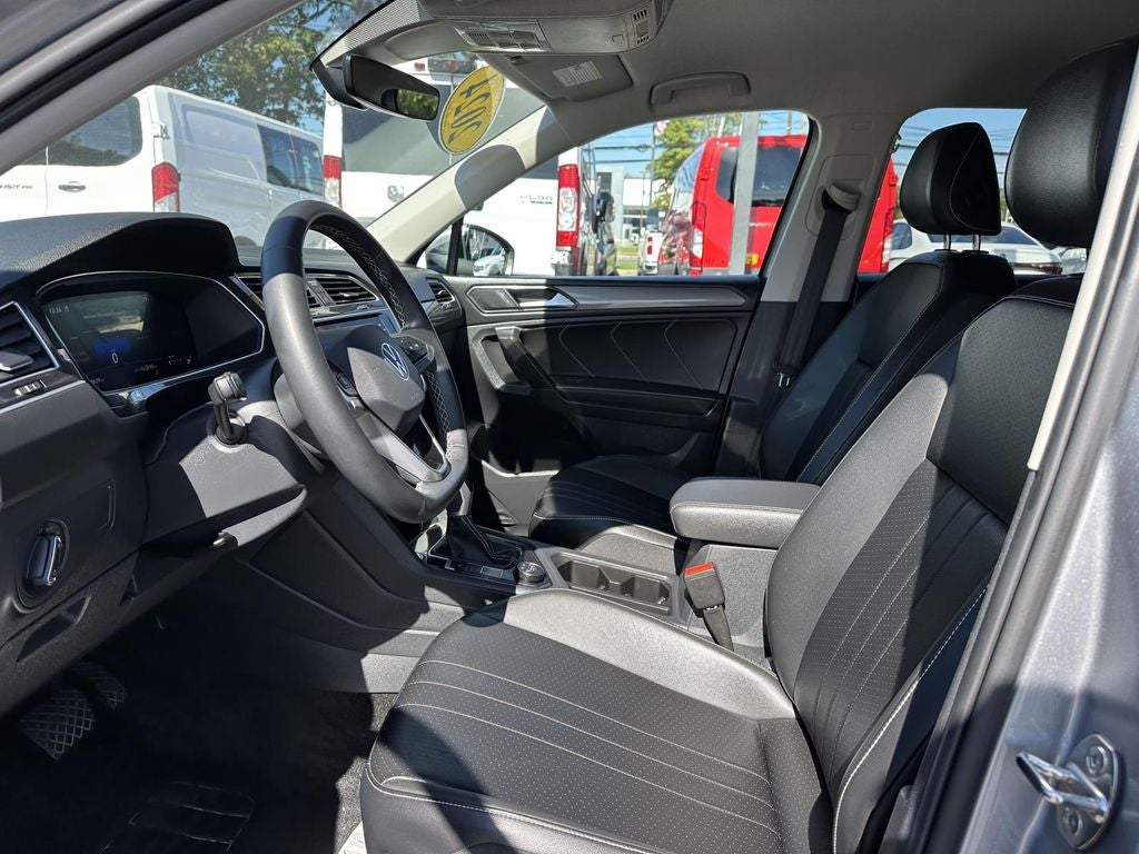 2024 Volkswagen Tiguan 2.0T SE