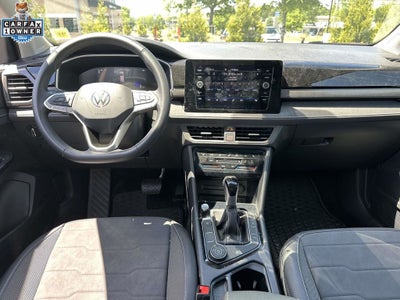 2025 Volkswagen Taos 1.5T SE Black