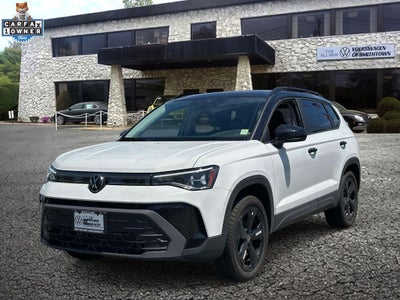 2025 Volkswagen Taos 1.5T SE Black