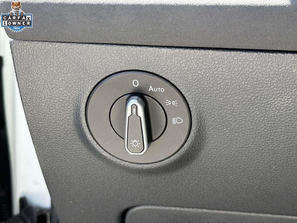 2025 Volkswagen Taos 1.5T SE Black