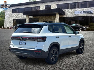 2025 Volkswagen Taos 1.5T SE Black