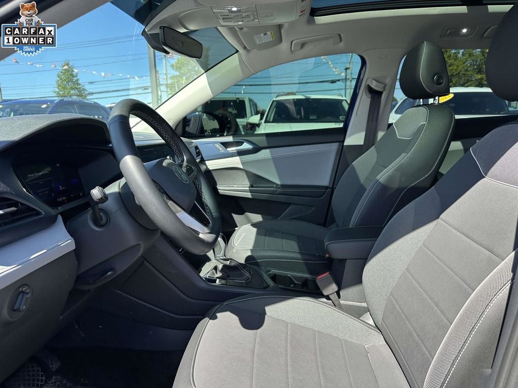 2024 Volkswagen Taos 1.5T SE