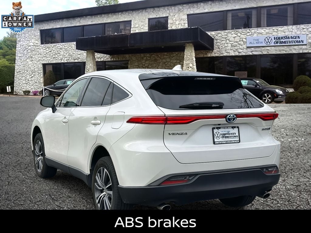 2022 Toyota Venza LE