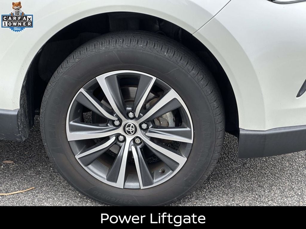 2022 Toyota Venza LE