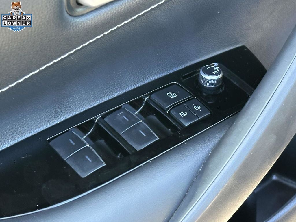 2020 Toyota Corolla Hatchback SE Nightshade Edition