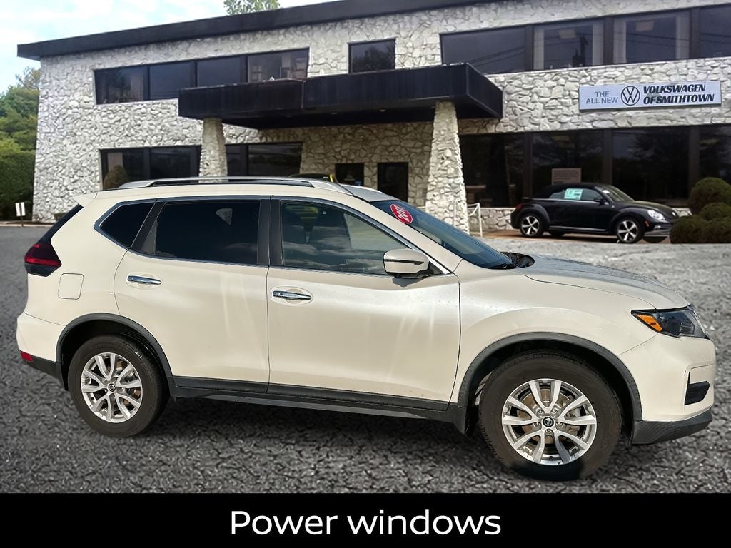 2018 Nissan Rogue SV